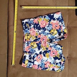Isaac Mizrahi Shorts Womens Blue Pink Floral